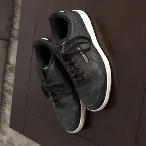 Reebok Men's Club MEMT Sneaker